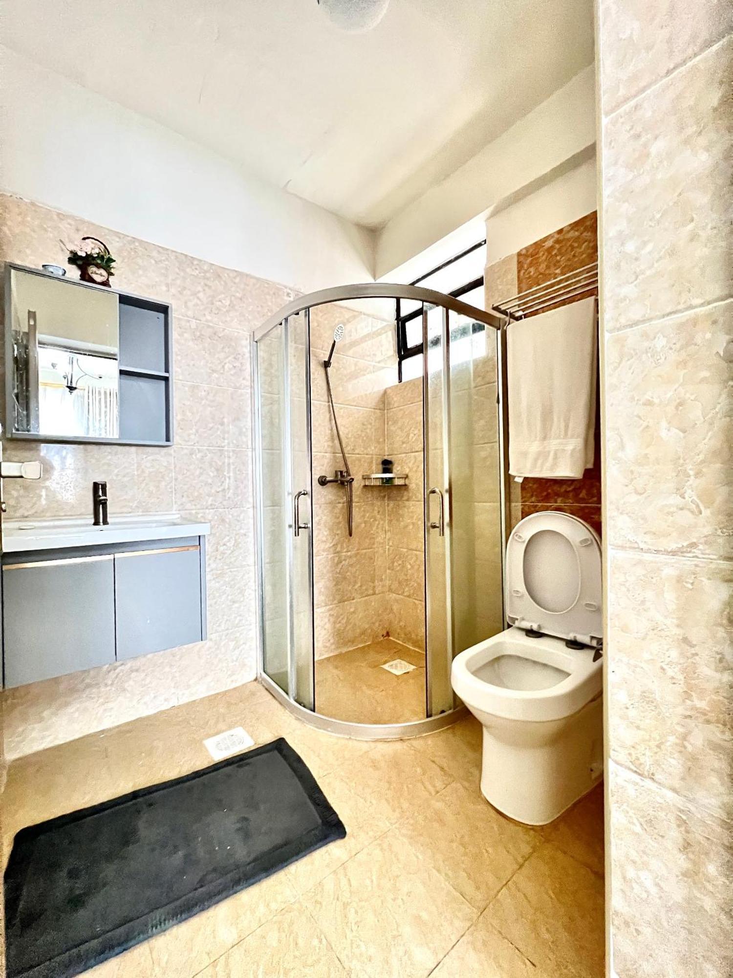 Lovely 2bedroom Overlooking Nairobi