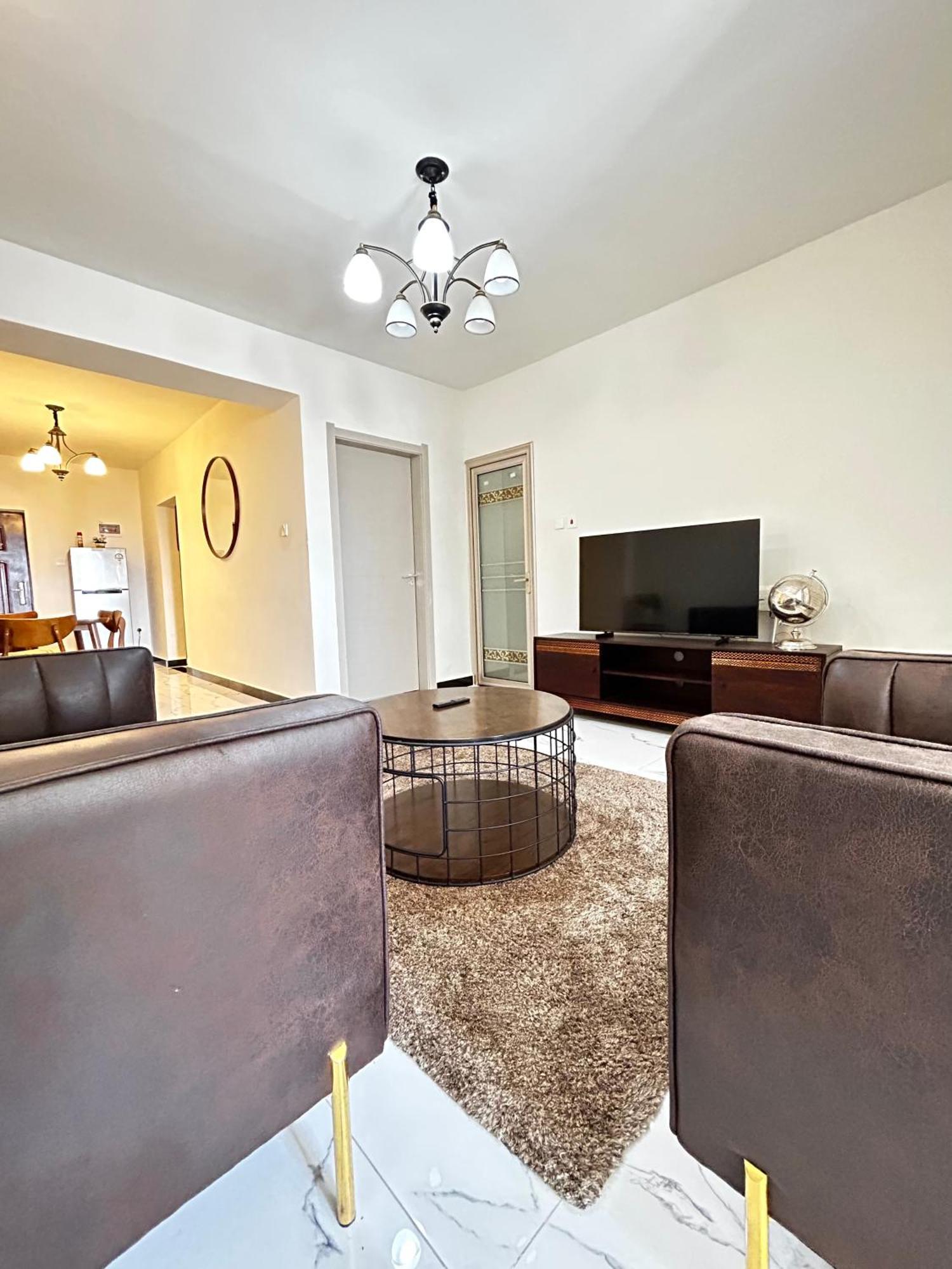 Lovely 2bedroom Overlooking