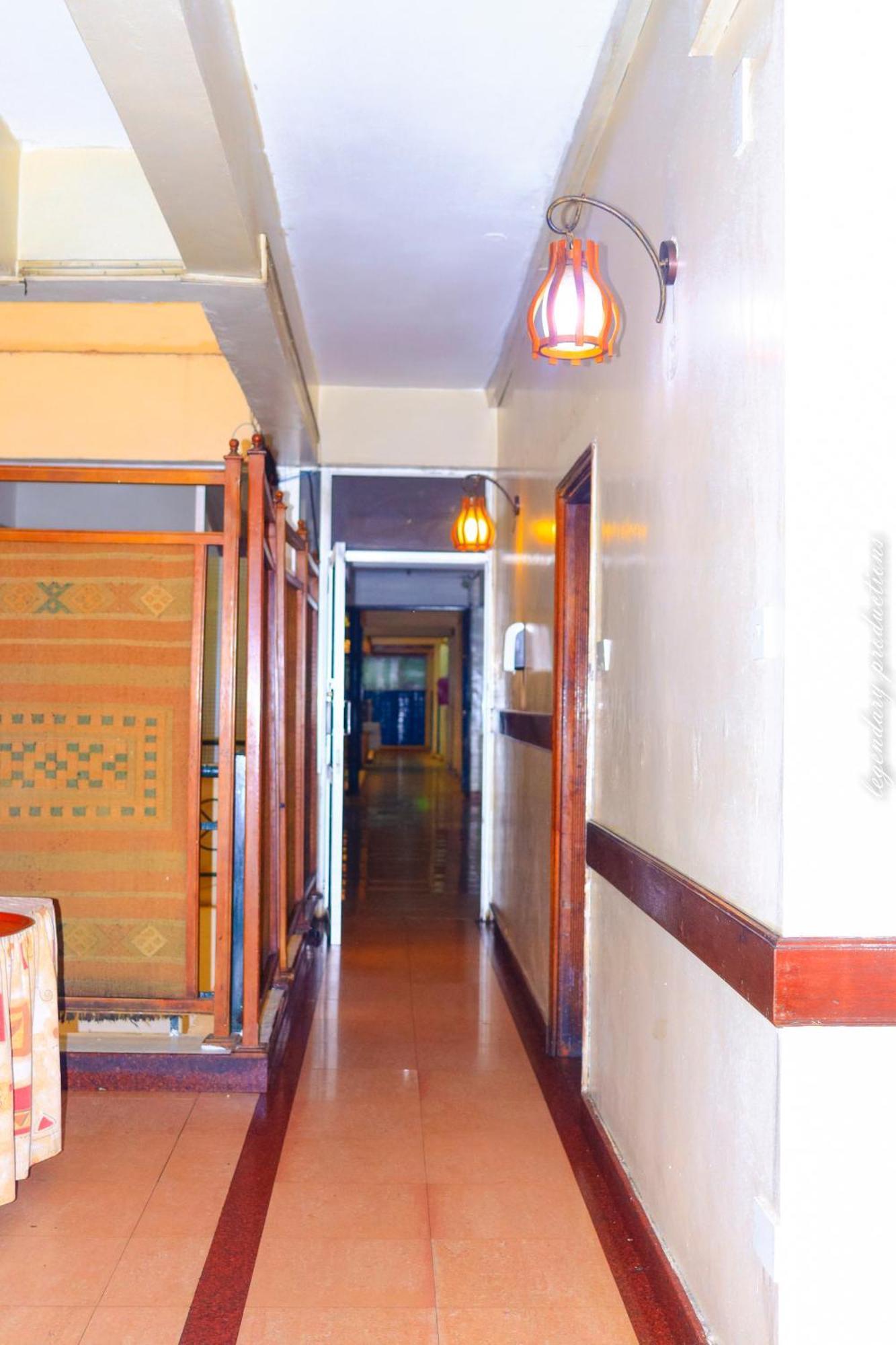 Jamia Hotel 3*