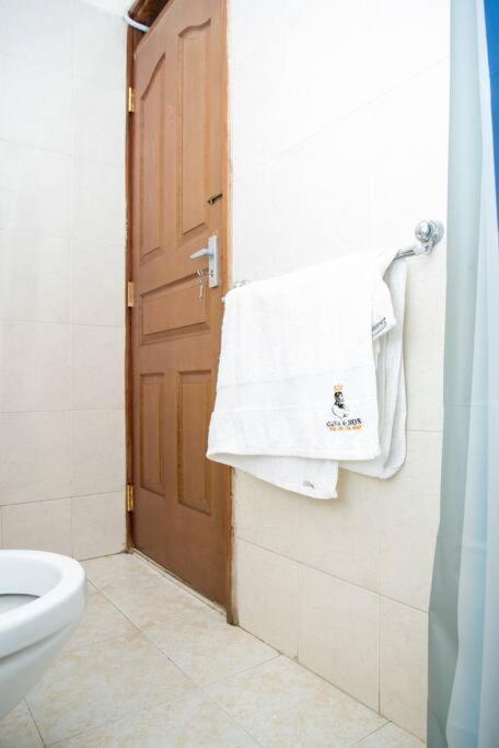 Apartment Lovely With Free Parking Space. *