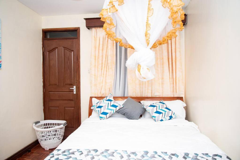 Lovely With Free Parking Space. Nairobi