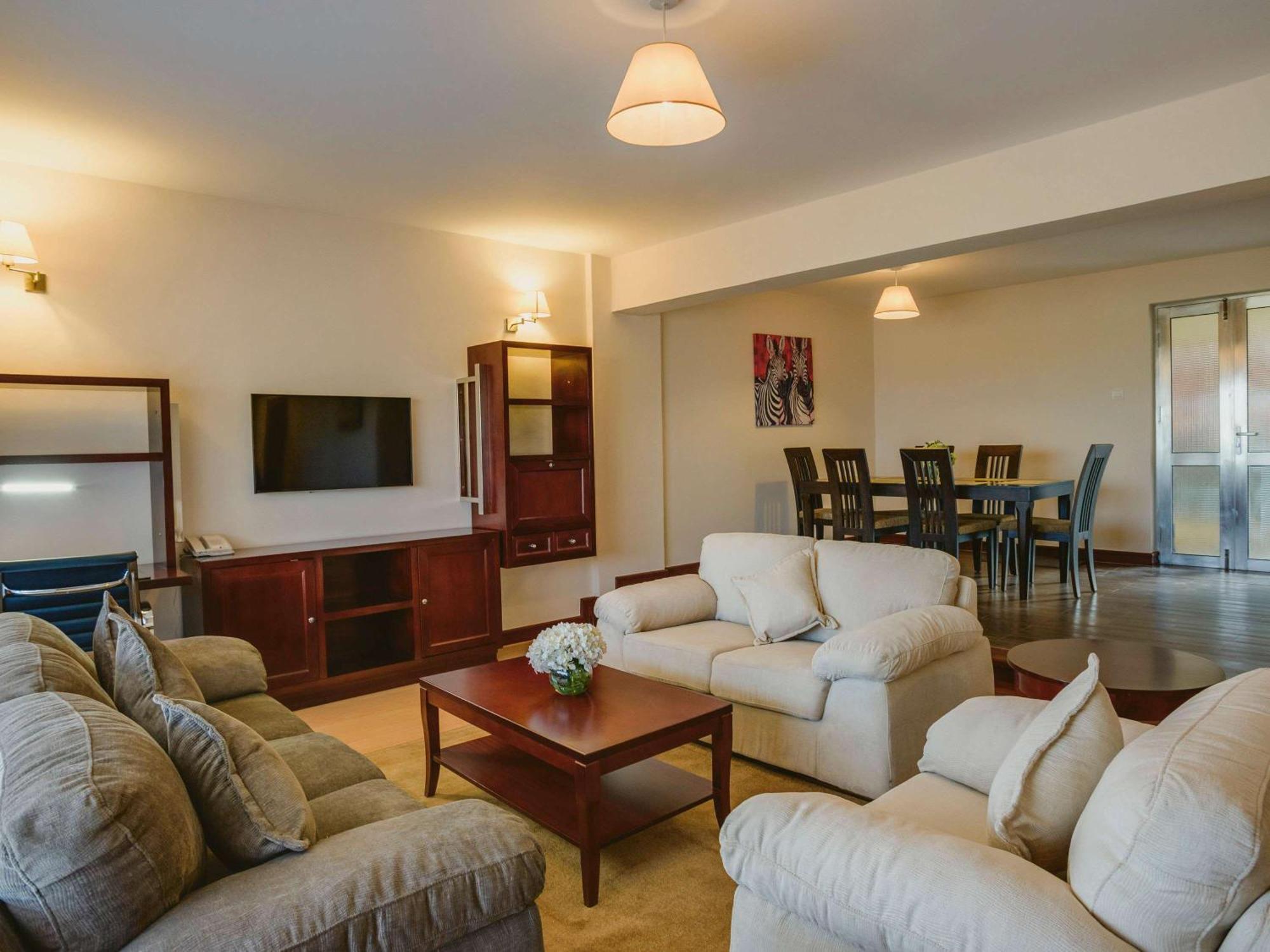 Hotel Moevenpick & Residences