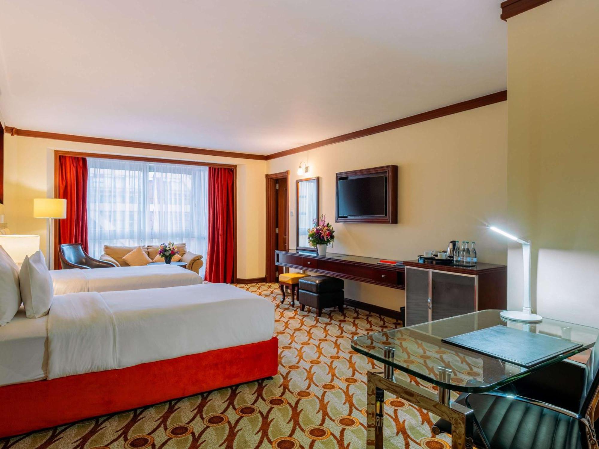 Hotel Moevenpick & Residences 5*
