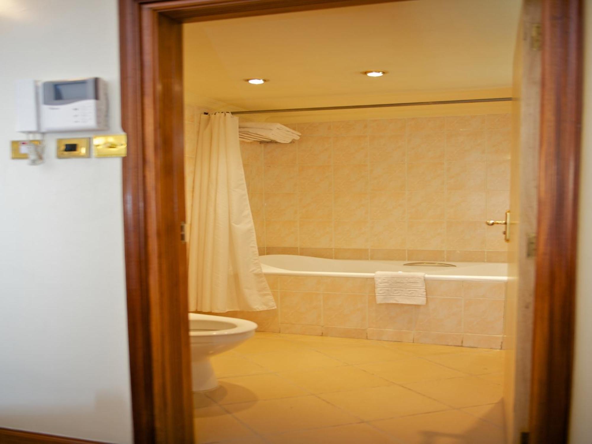 Muthu Silver Springs Hotel