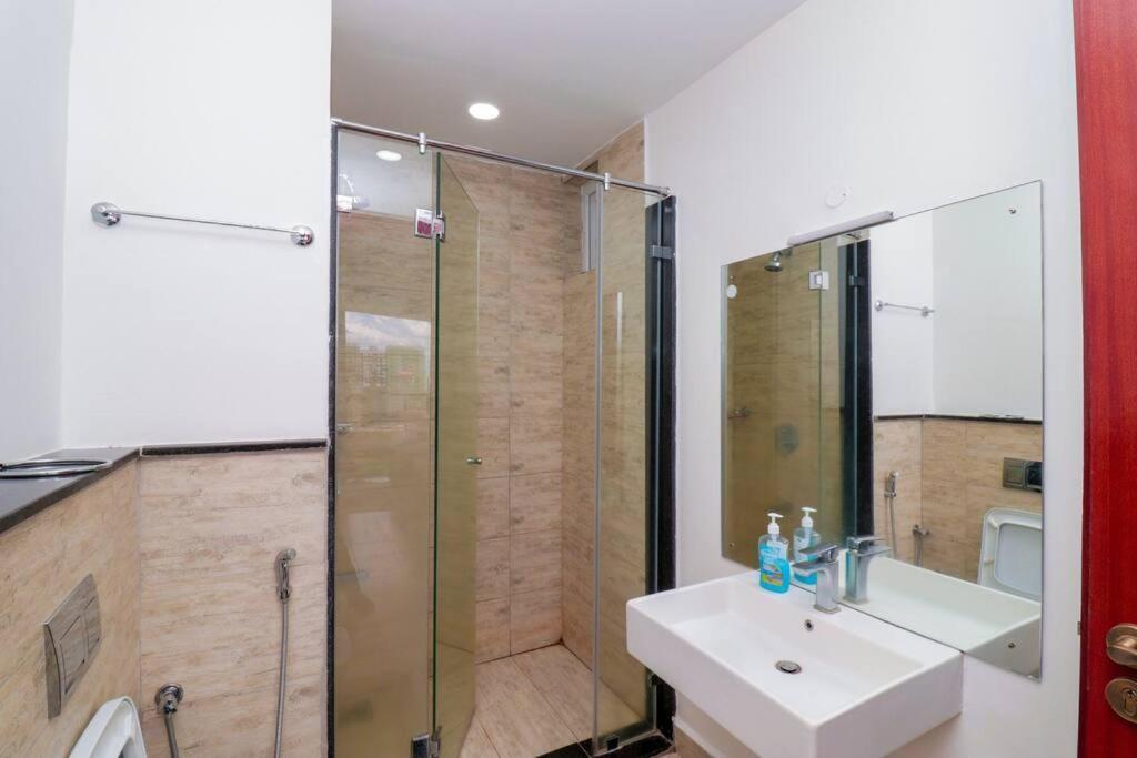 Luxury 2 Bdrm Ensuite In Kilimani With Balcony Views Apartment *