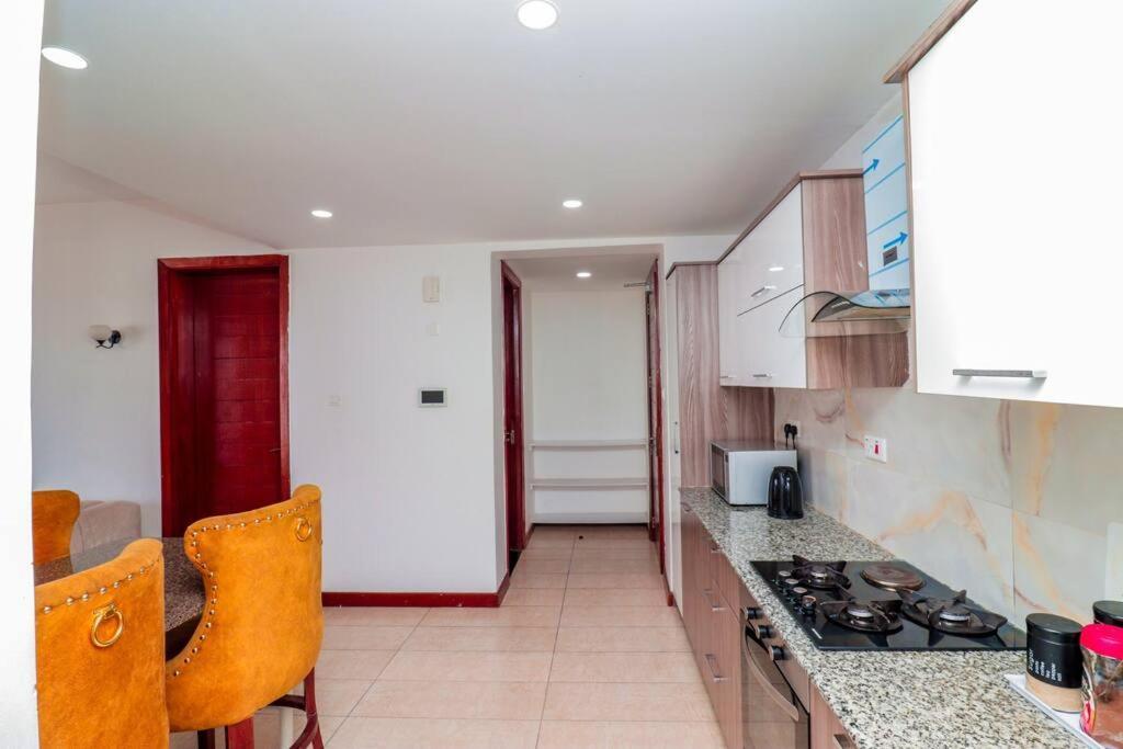 Apartment Luxury 2 Bdrm Ensuite In Kilimani With Balcony Views Nairobi
