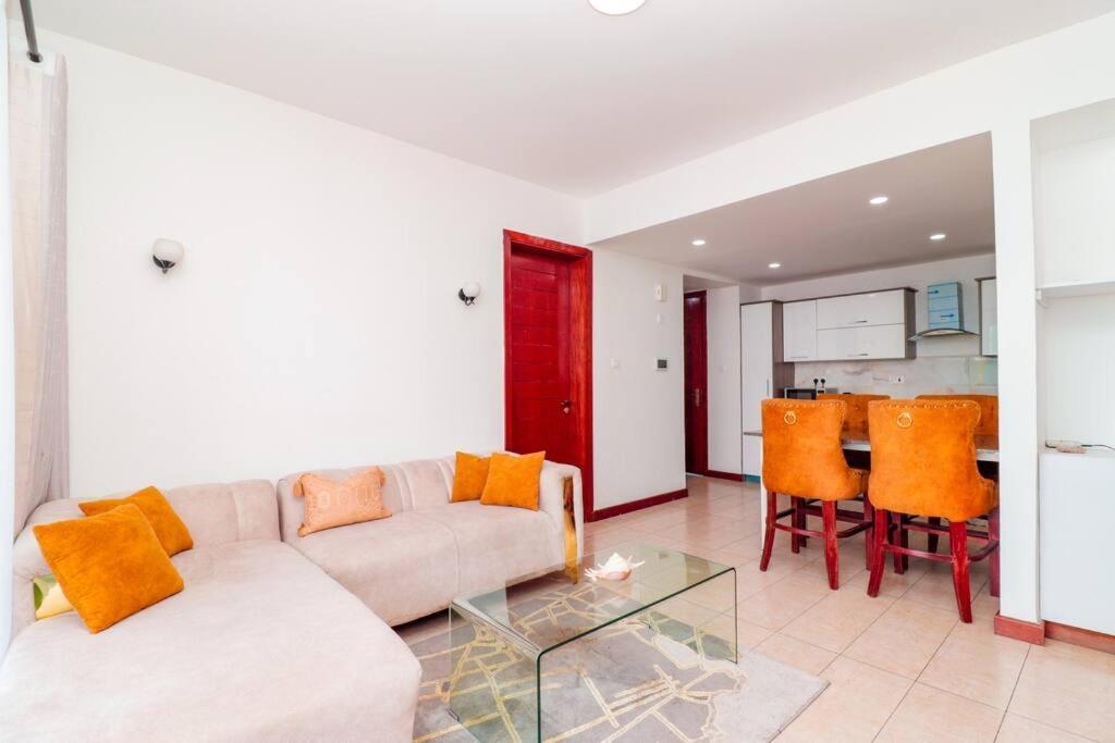 Apartment Luxury 2 Bdrm Ensuite In Kilimani With Balcony Views *