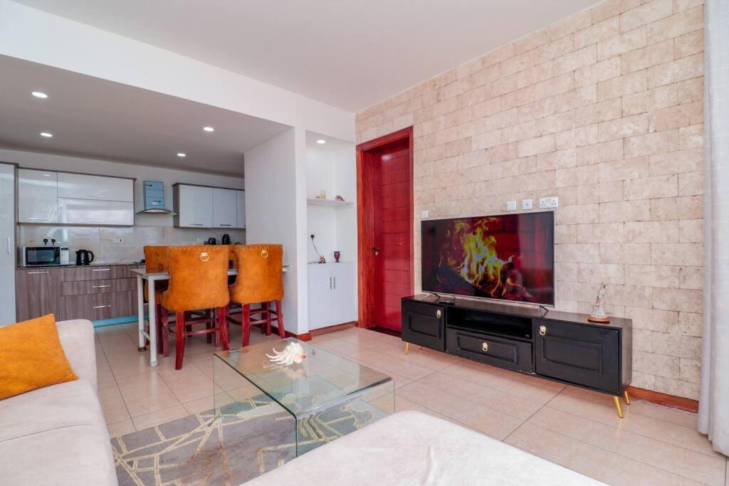 Luxury 2 Bdrm Ensuite In Kilimani With Balcony Views Nairobi