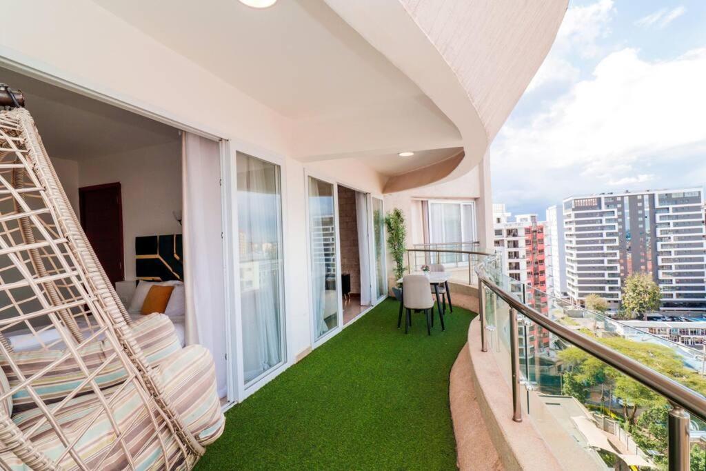 Luxury 2 Bdrm Ensuite In Kilimani With Balcony Views *