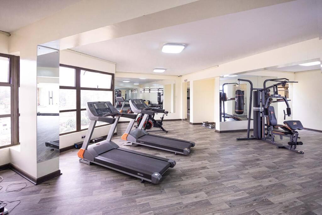 Apartment Serenity Retreat - 2 Bed With Pool & Gym