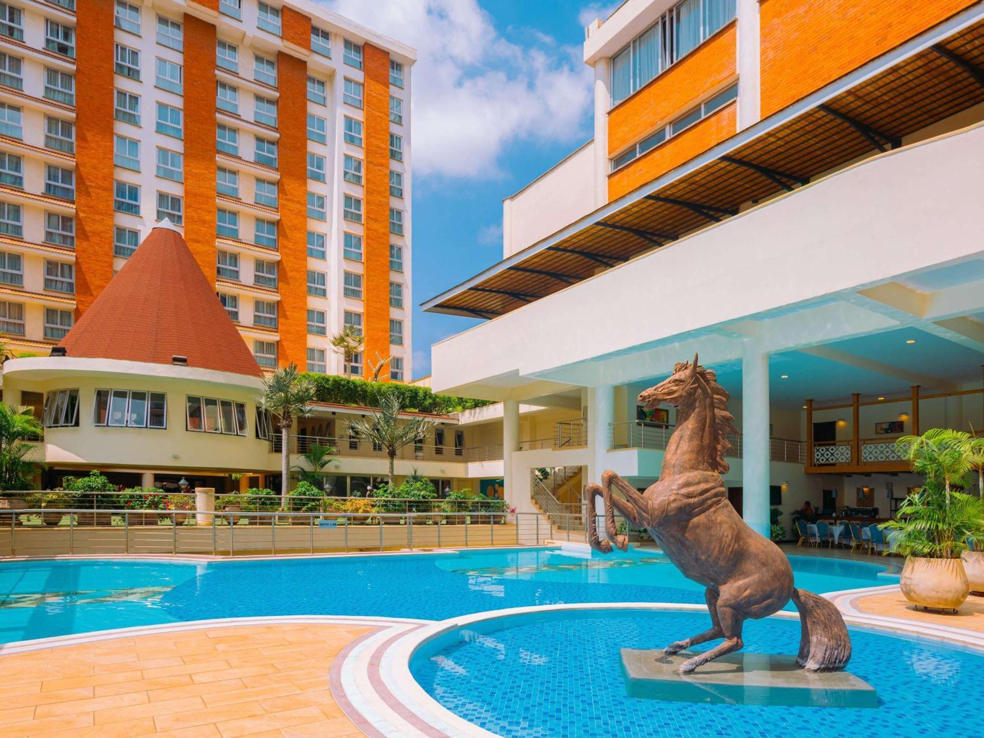 Moevenpick & Residences Hotel 5*