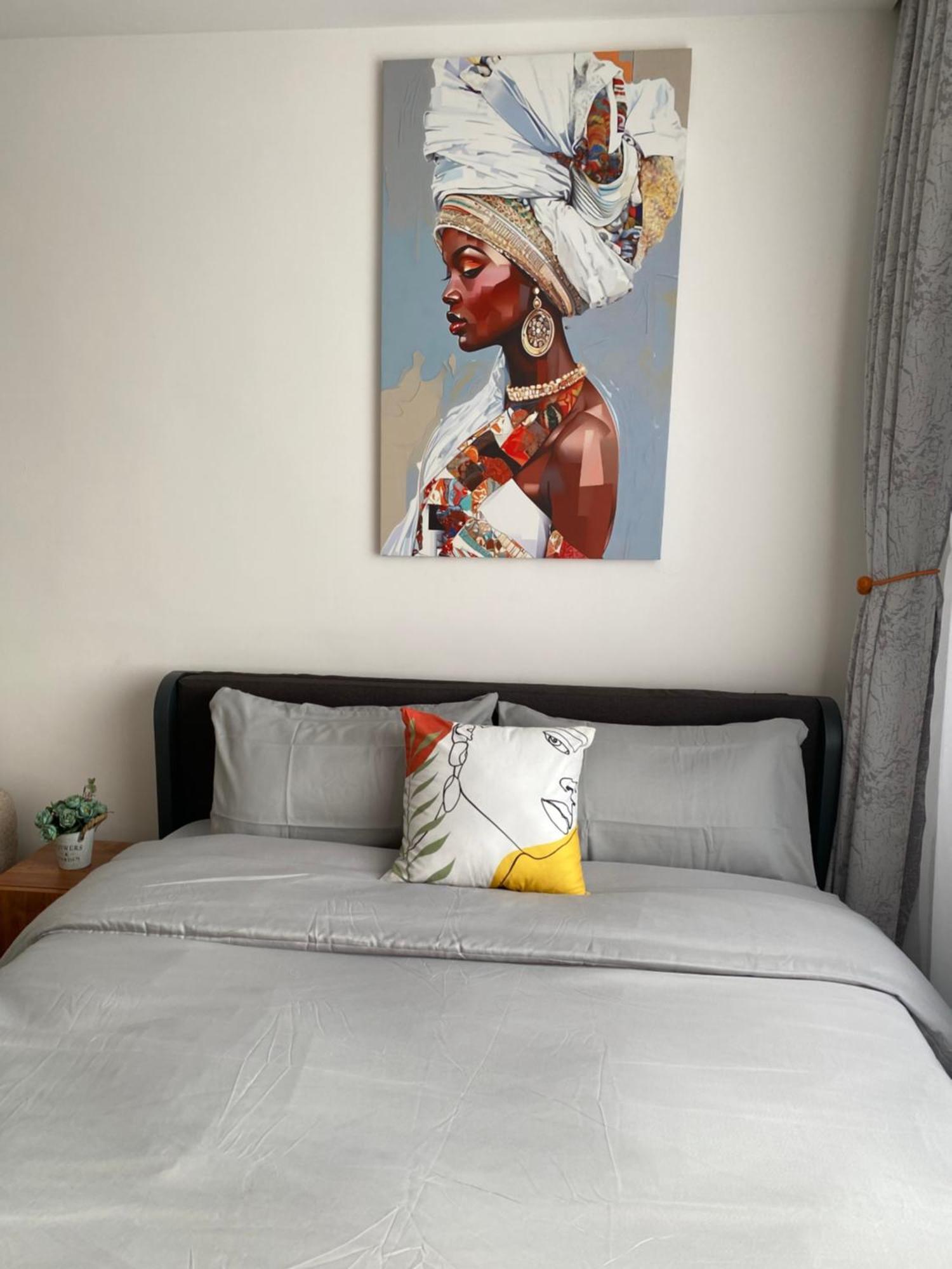 Anneys Nook - Cozy In Kileleshwa With View Nairobi