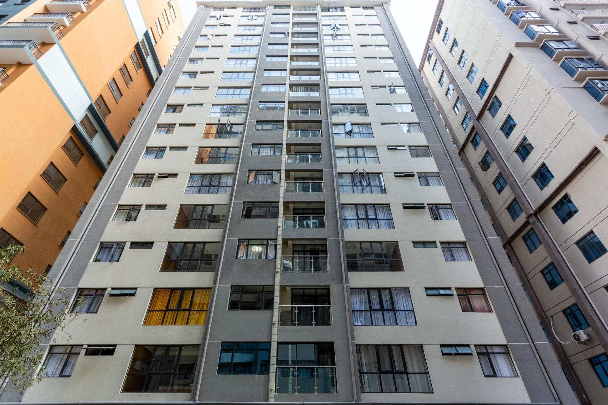 One Bedroom Apartment *