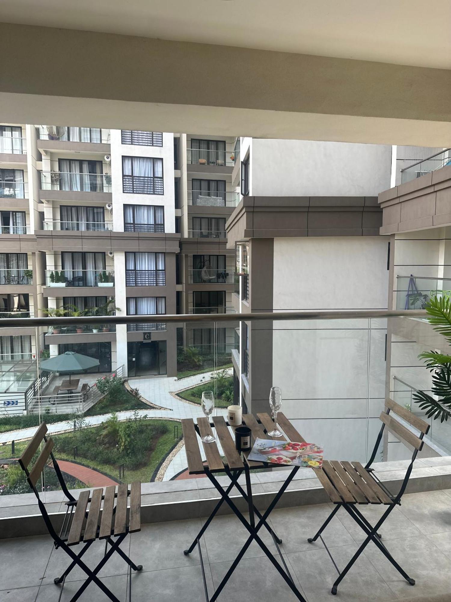 Apartment Shammys On Riverside