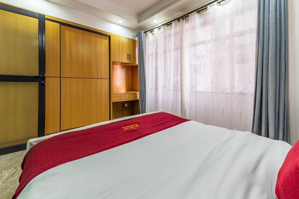 Cozy Kilimani With Washing Machine And Gym Apartment