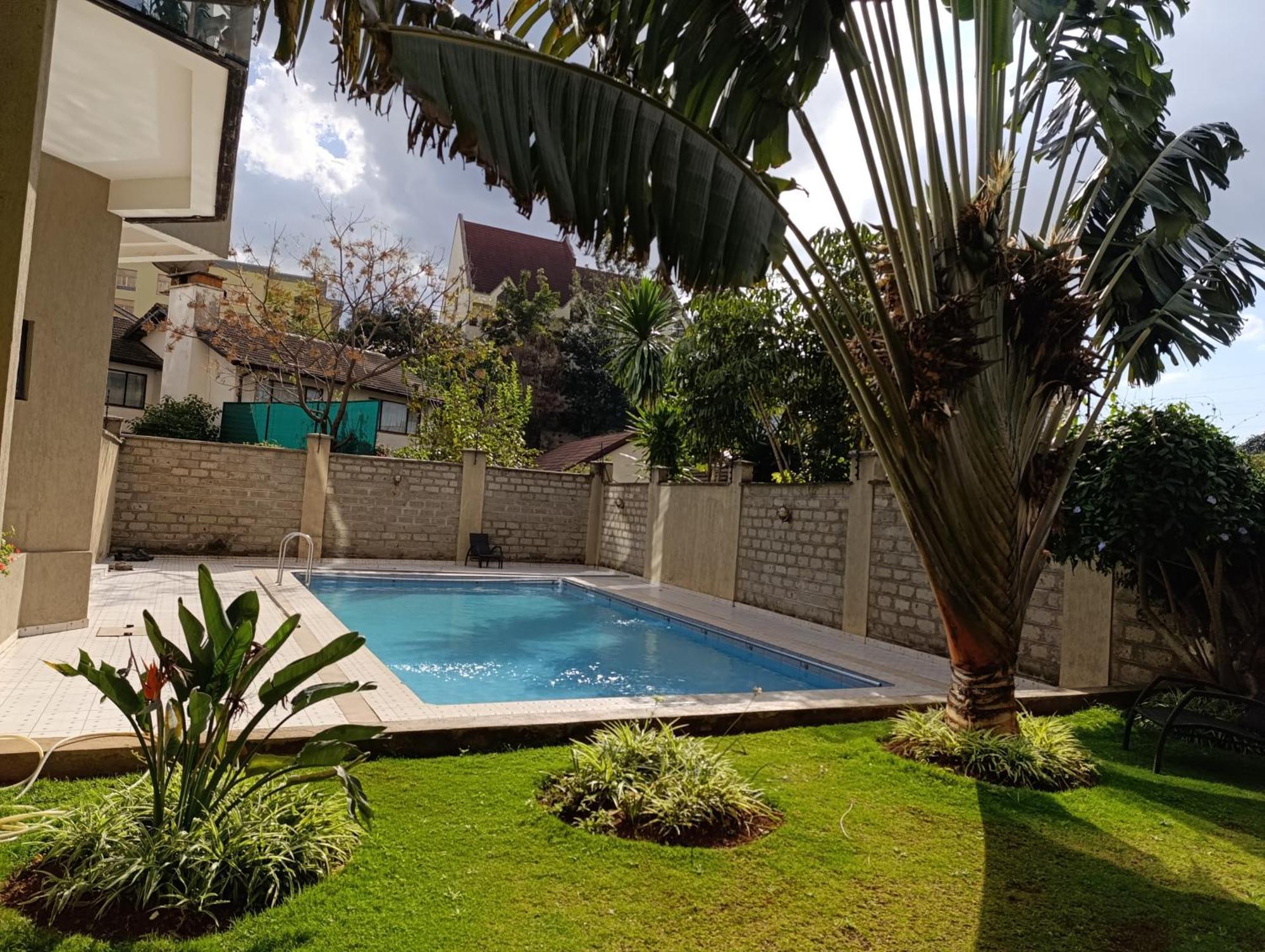 Kilimani Extended Apartment *