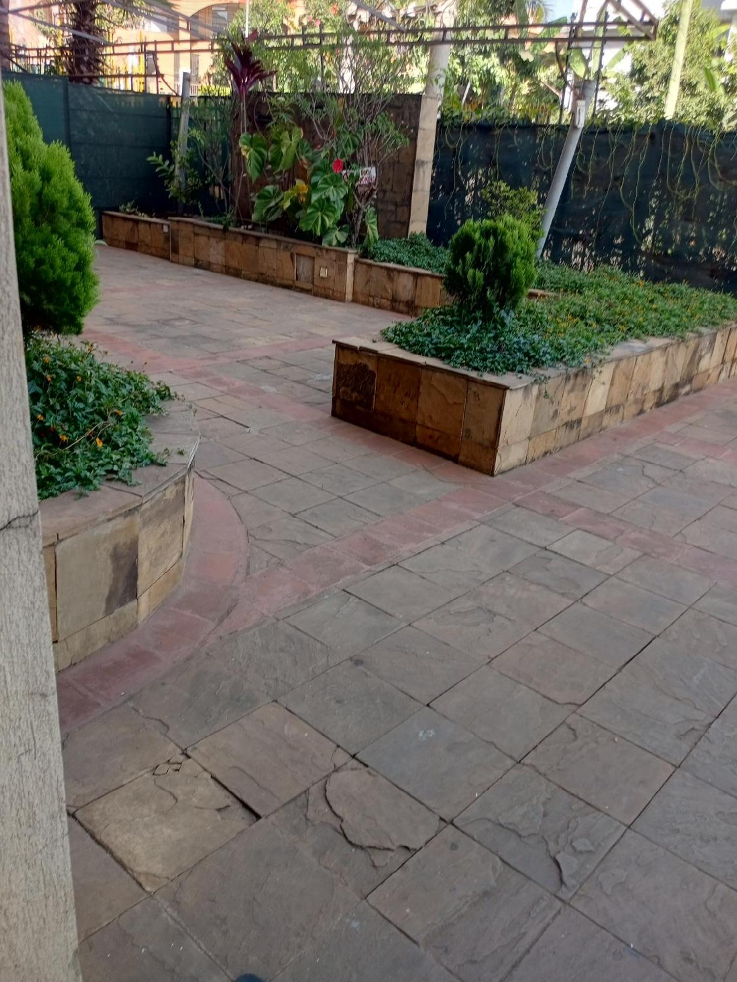 Inn Ngara *