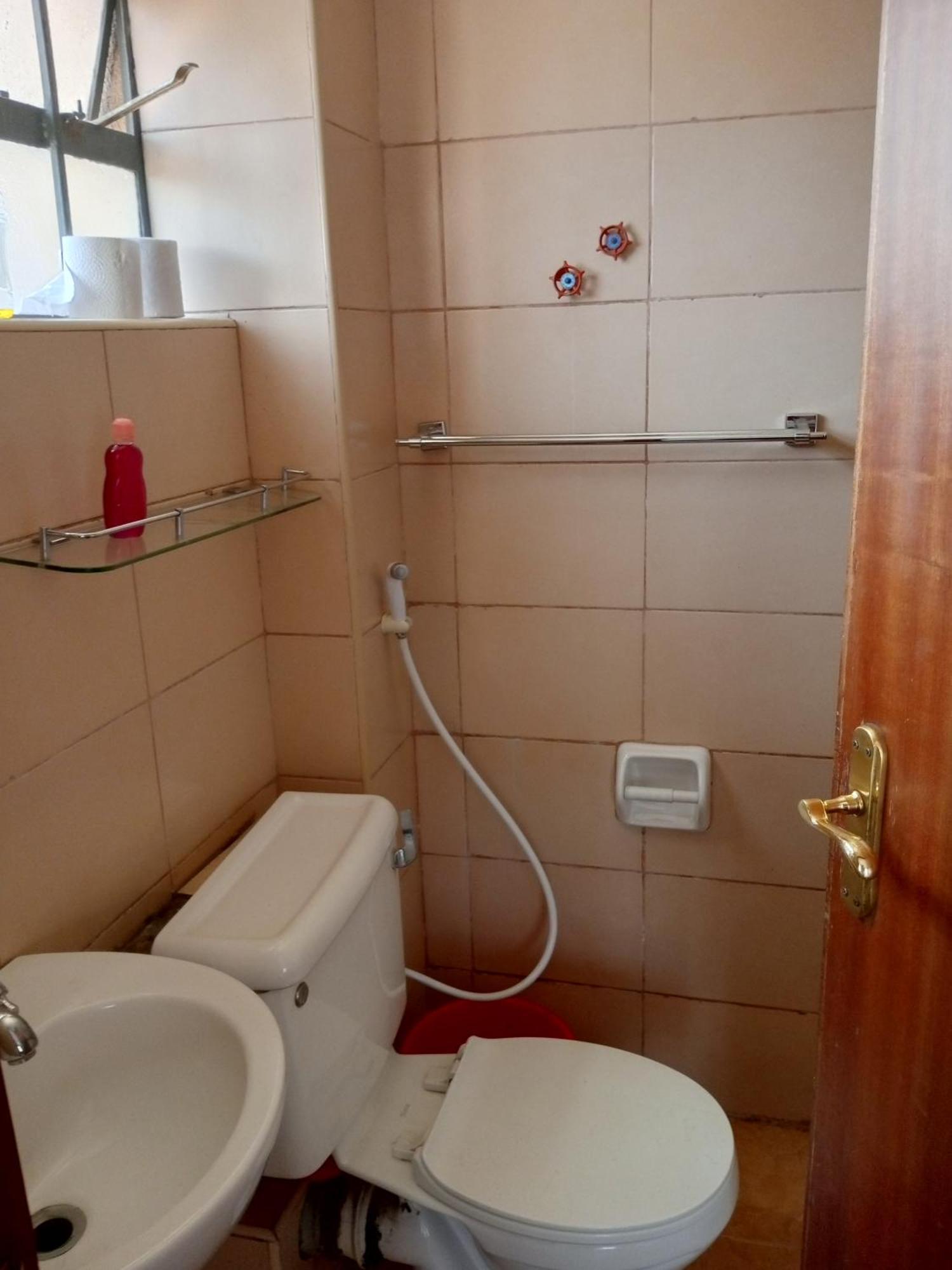 Ngara Inn *