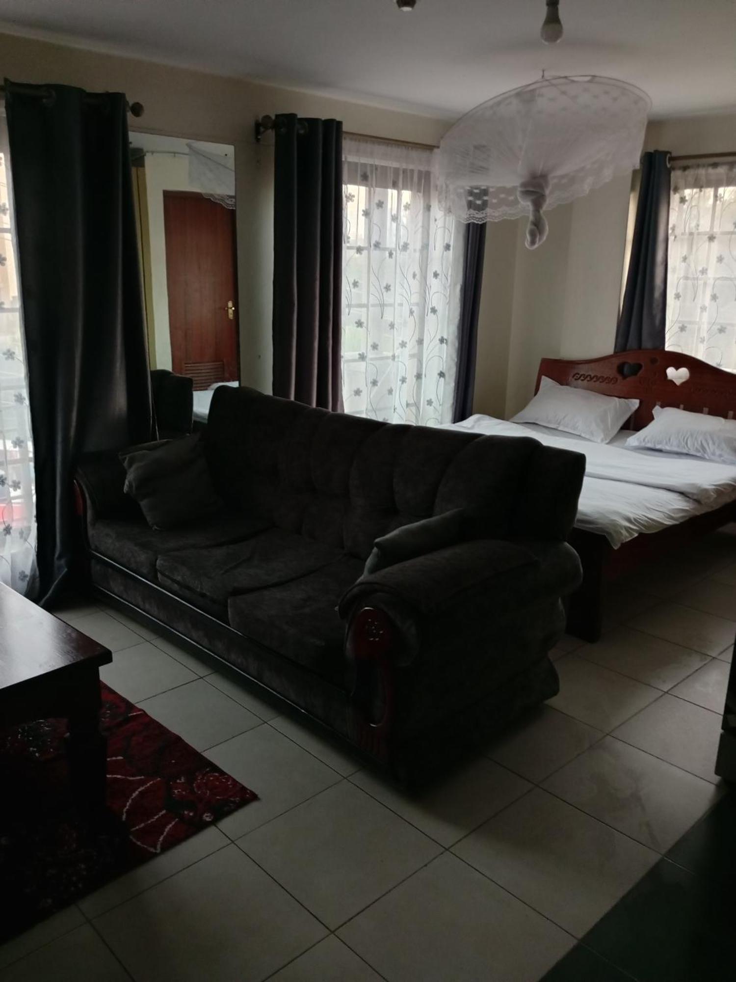 Ngara Inn *