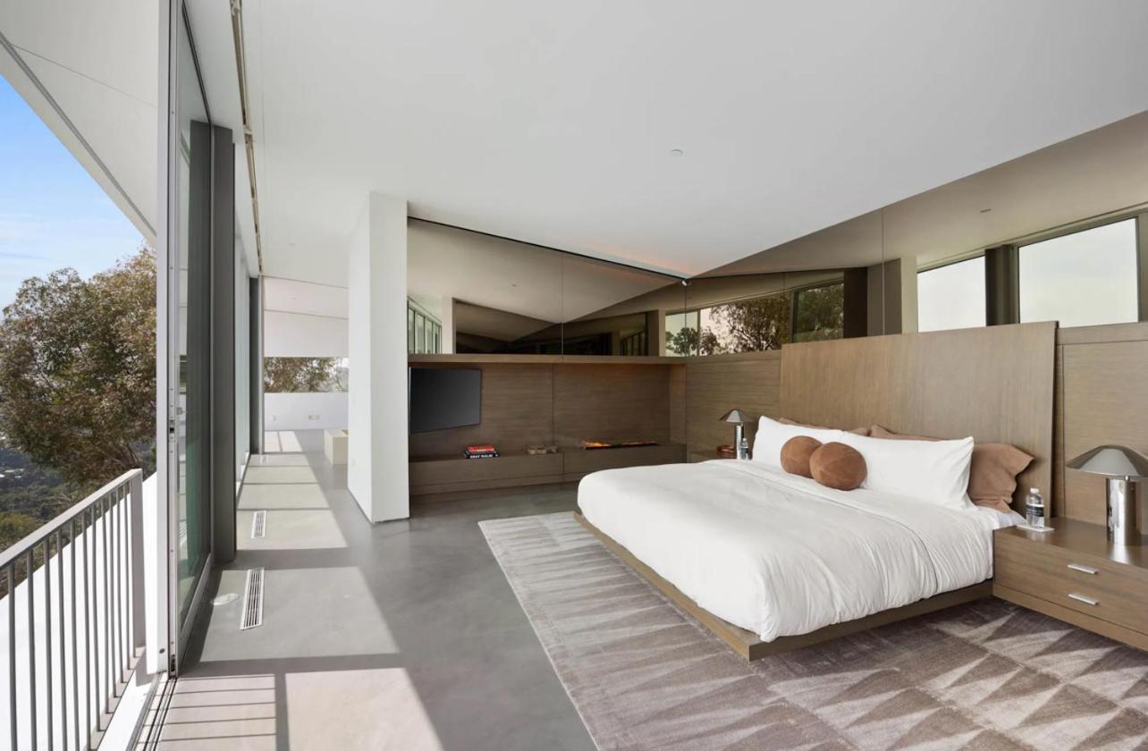 Apartment Avensis *