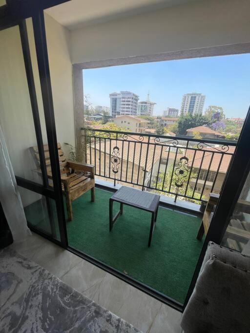 2 Bedroom Ensuite Kilimani, A Cozy Luxury Living Apartment *