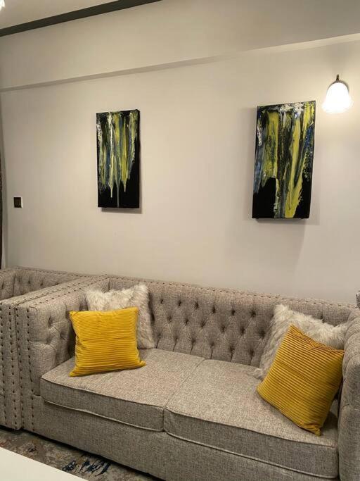 2 Bedroom Ensuite Kilimani, A Cozy Luxury Living Nairobi