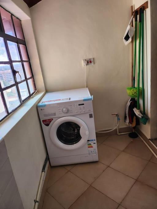 Fully Furnished 3br Master Ensuite Penthouse Apartamento
