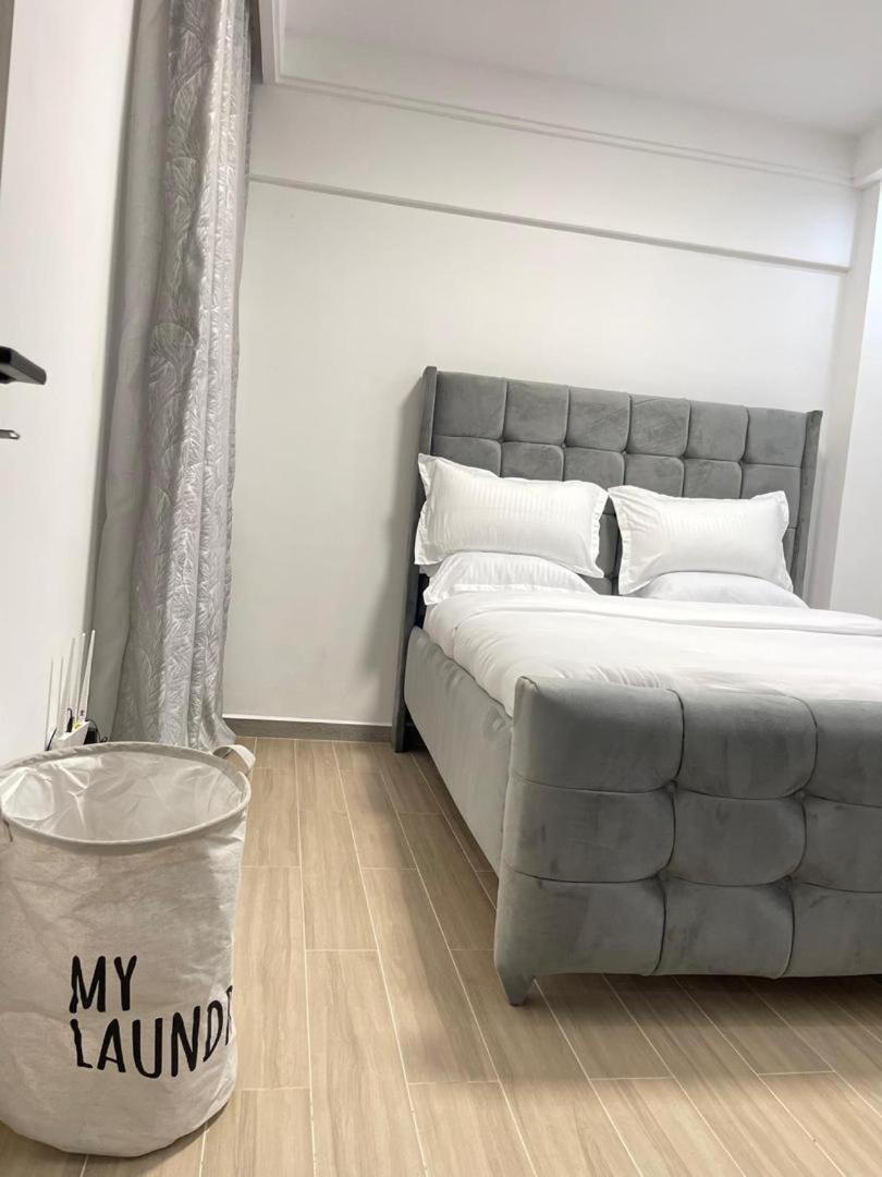 2 Bedrooms In Riverside Drive Apartment *