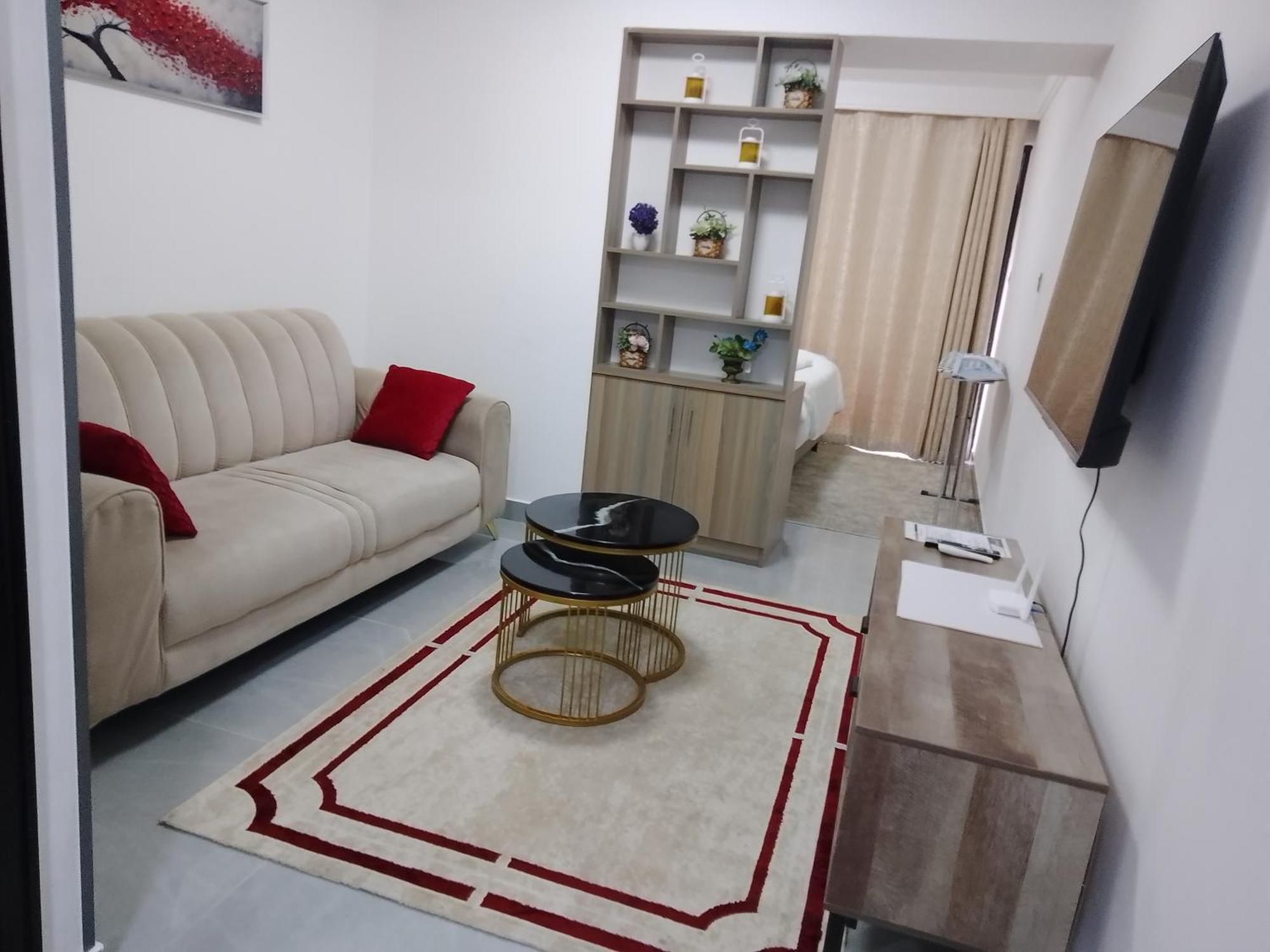 Cosy Condos, Lavington