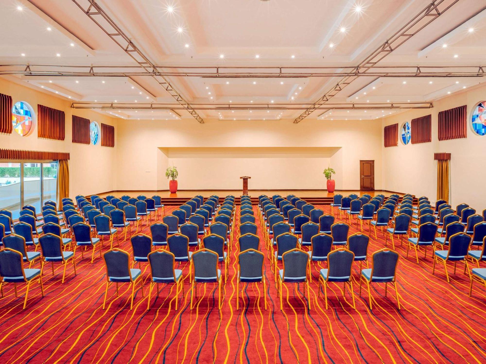 Moevenpick & Residences 5* Nairobi
