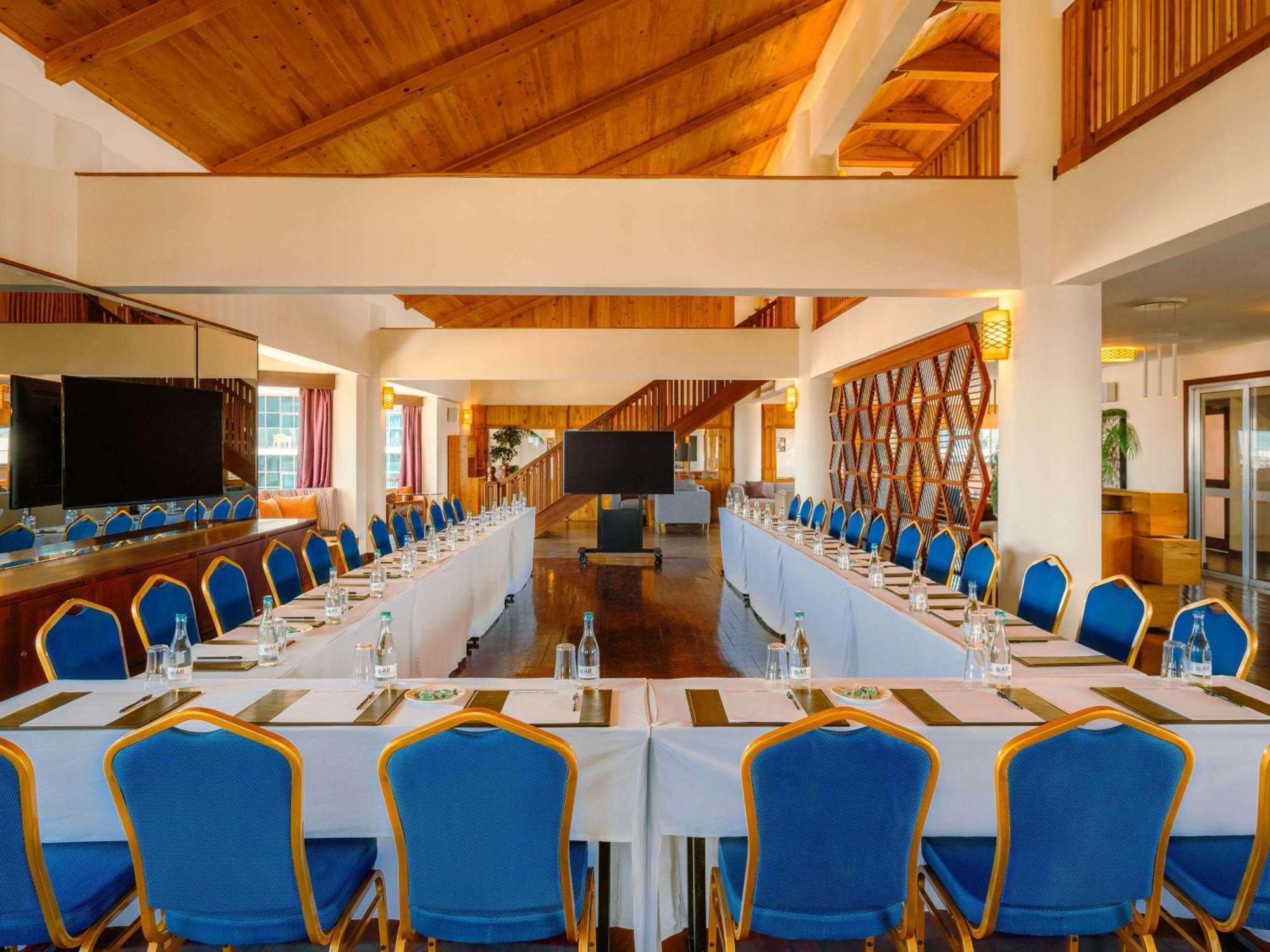 Moevenpick & Residences 5* Nairobi