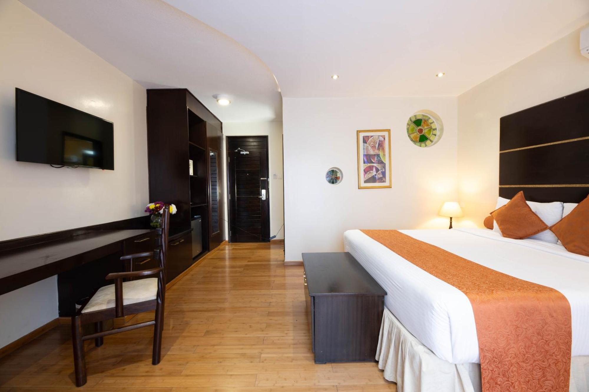 The Monarch 3* Nairobi