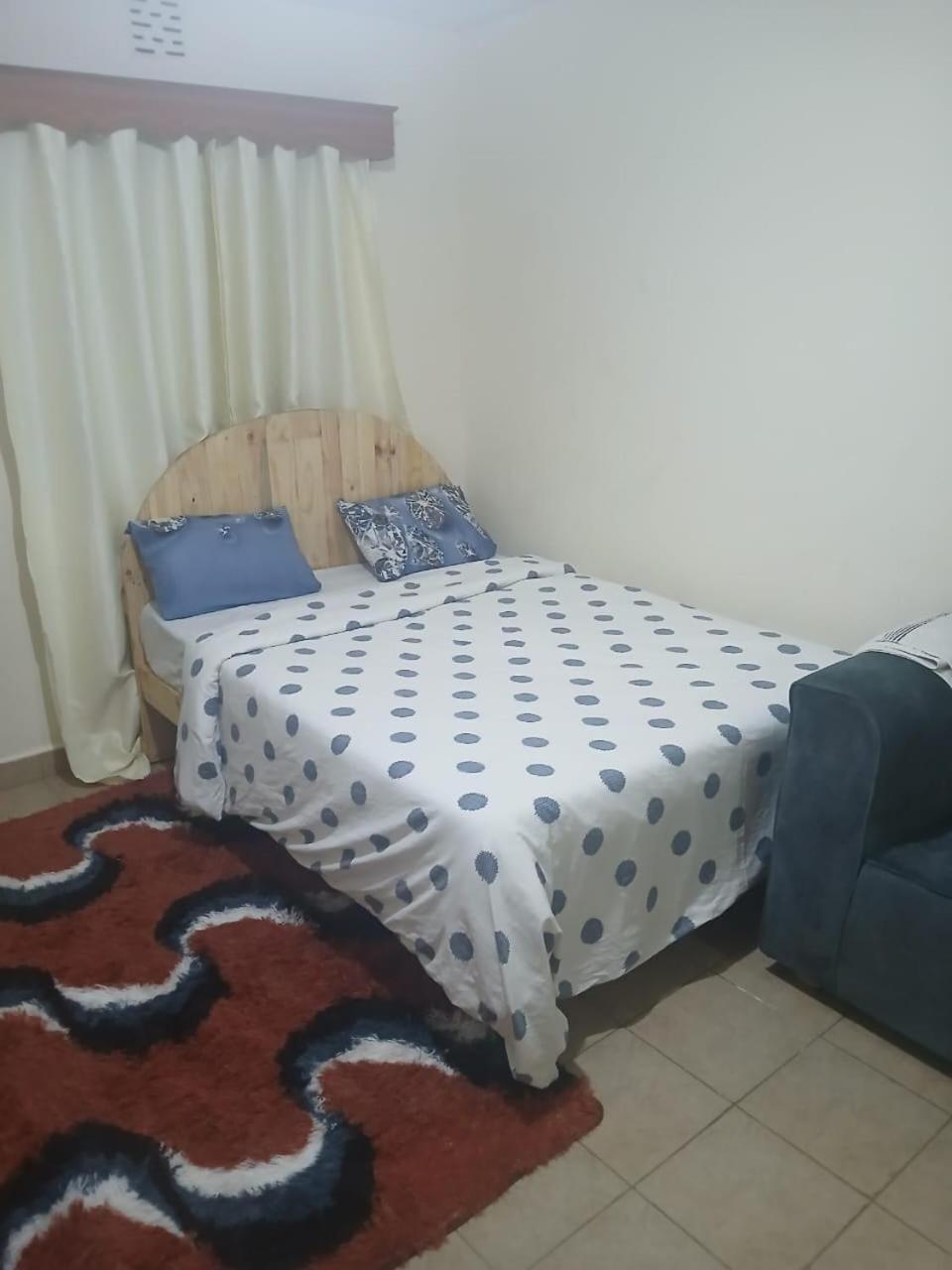 Bed & Breakfast Studio Space Nairobi