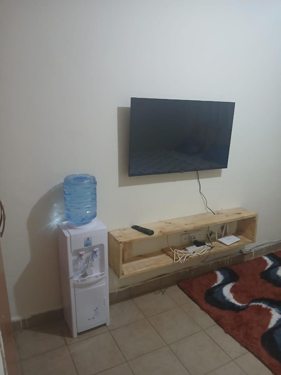 Bed & Breakfast Studio Space *
