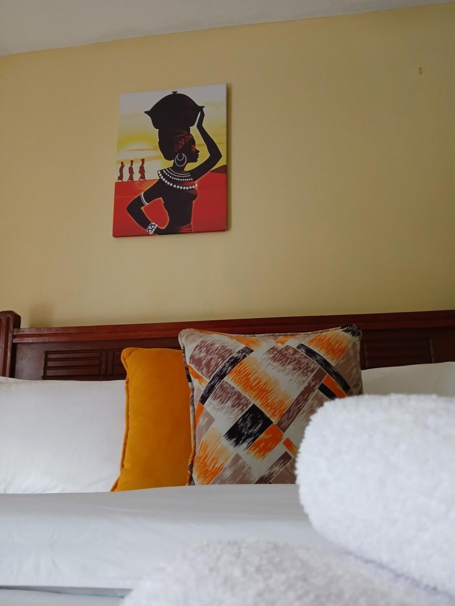 Au Village Apartment *