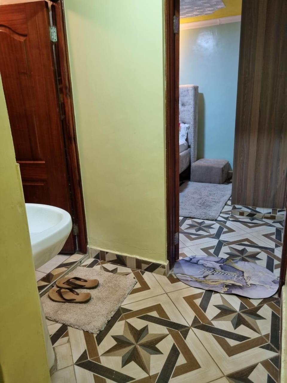 Spacious 1 Bedroom Mirema Drive With Parking Apartamento Nairobi