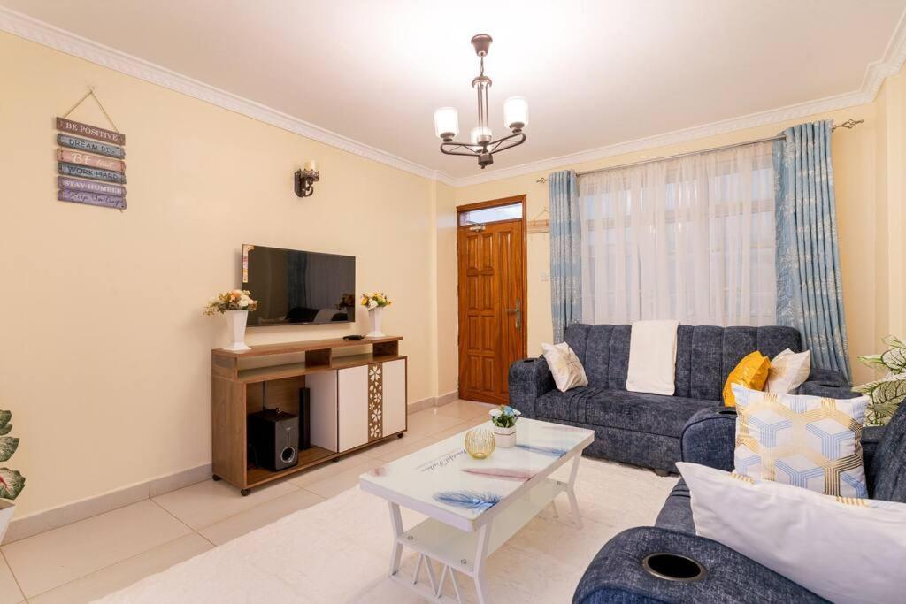 Oloiplai Executive * Nairobi