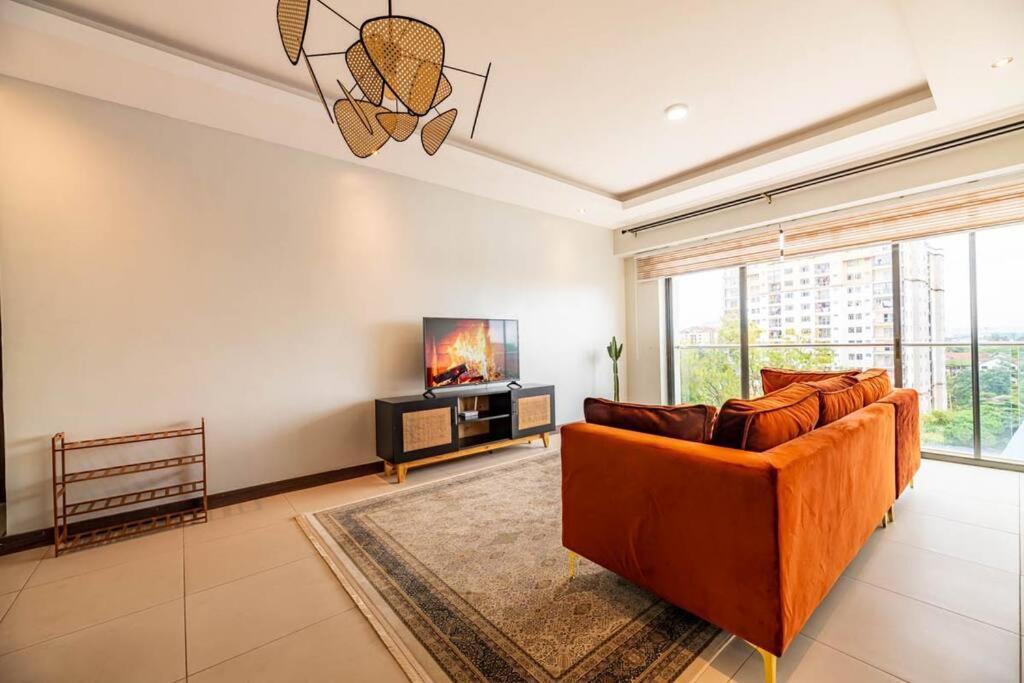 Lush Retreat Near Yaya Center With Pool, Gym & Views Apartment Nairobi