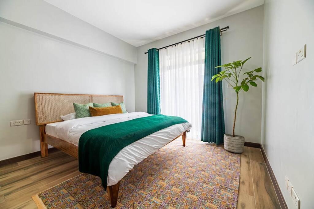Apartment Lush Retreat Near Yaya Center With Pool, Gym & Views Nairobi