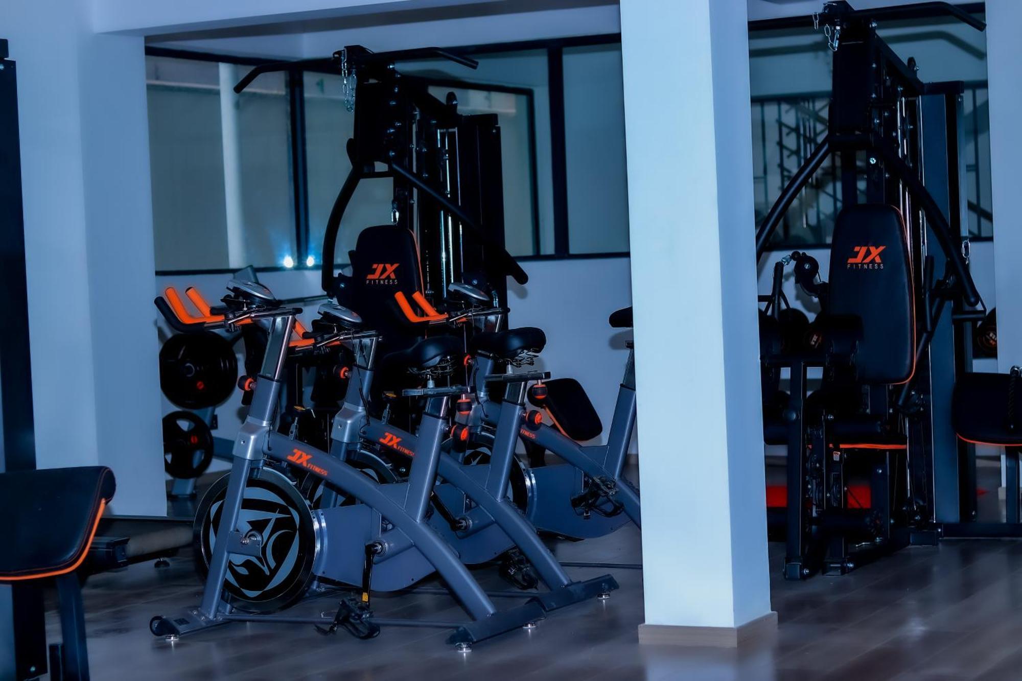 Luxe Oasis Kilimani, Gym, Parking, Wifi And Balcony Apartment