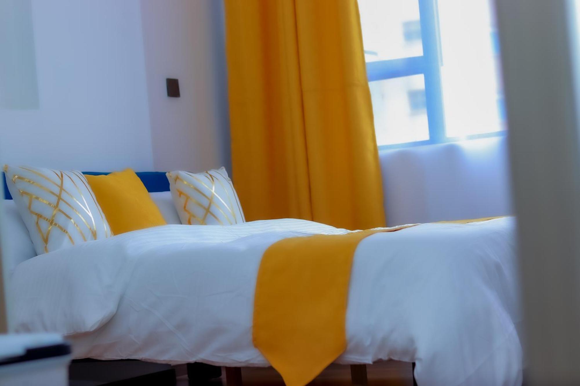 Luxe Oasis Kilimani, Gym, Parking, Wifi And Balcony