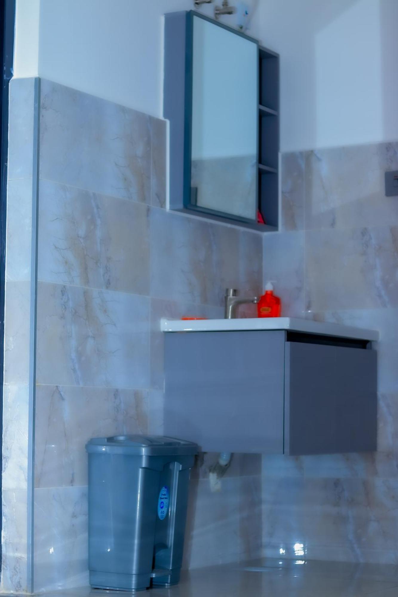 Luxe Oasis Kilimani, Gym, Parking, Wifi And Balcony Apartment