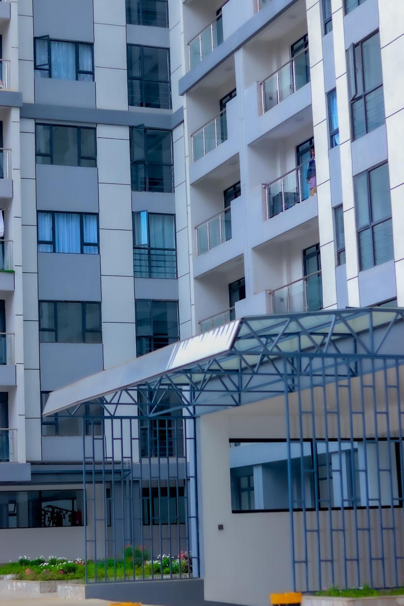 Luxe Oasis Kilimani, Gym, Parking, Wifi And Balcony Apartment *