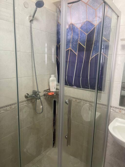 2 Bedroom, 2 Bathroom In Kilimani Nairobi