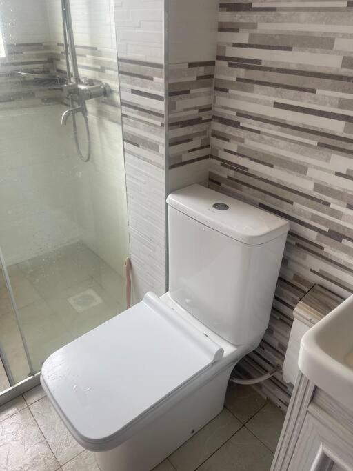 2 Bedroom, 2 Bathroom In Kilimani