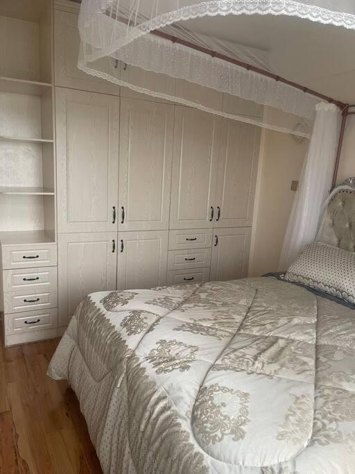 2 Bedroom, 2 Bathroom In Kilimani Apartment Nairobi