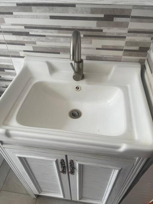 2 Bedroom, 2 Bathroom In Kilimani * Nairobi