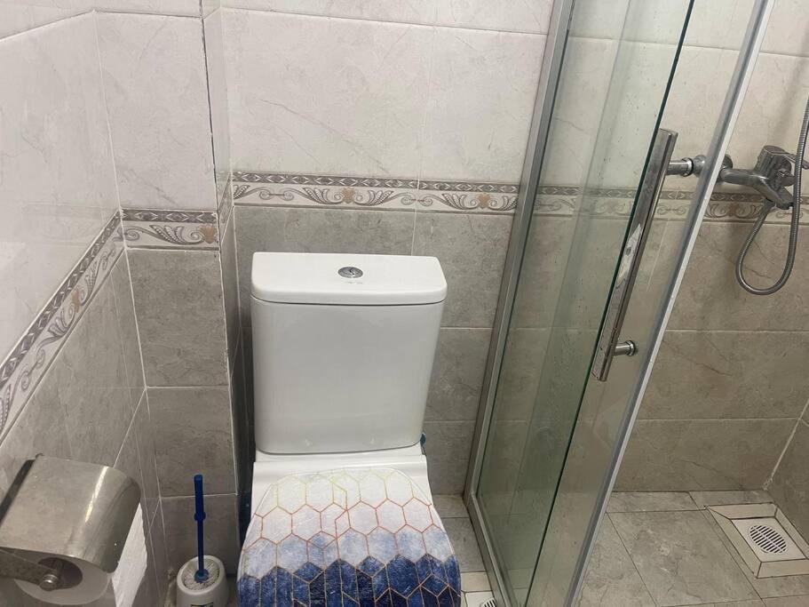 2 Bedroom, 2 Bathroom In Kilimani Nairobi