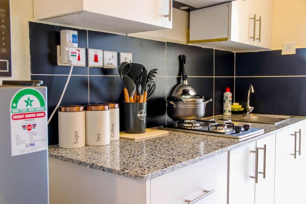 Apartment Lux Jkia Airport View *