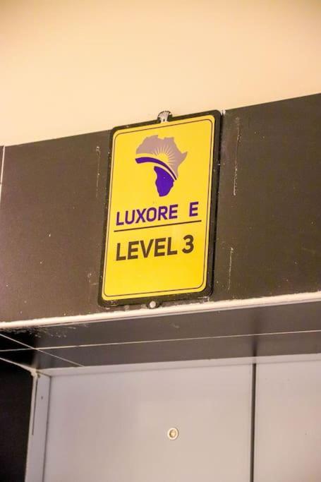 Lux Jkia Airport View Apartment *